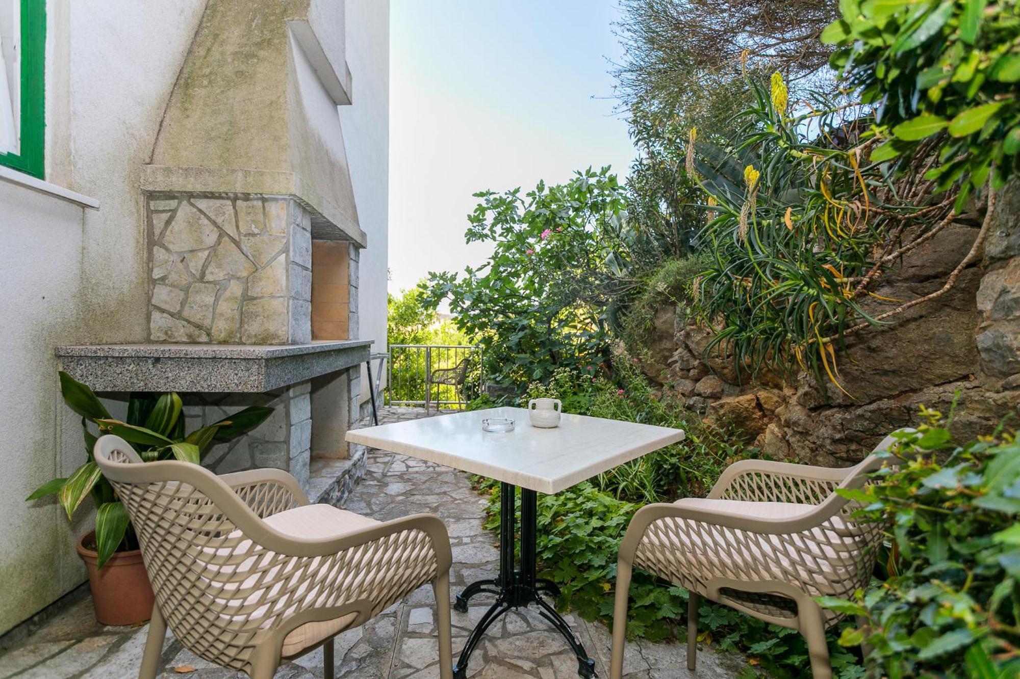 Apartments Delfin Krk Town Εξωτερικό φωτογραφία