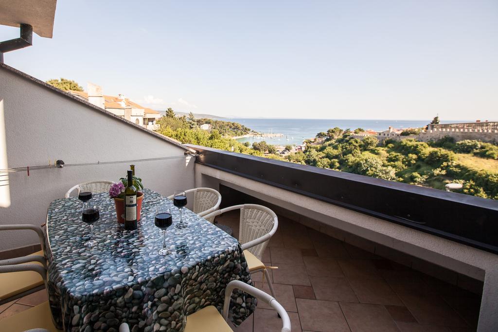 Apartments Delfin Krk Town Εξωτερικό φωτογραφία