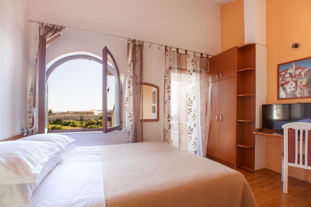 Apartments Delfin Krk Town Εξωτερικό φωτογραφία
